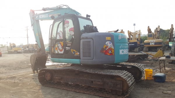 ขายครับSK135 สภาพสวยครับไฟฟ้าครบ สนใจติดต่อ0851562314