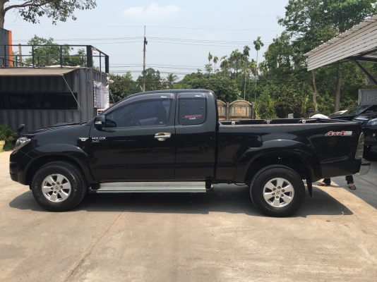 ต้องการขายรถกระบะ tovota 4WD ปี2010