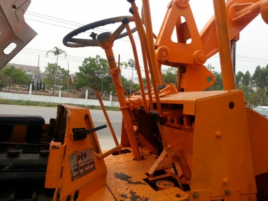 ขายรถตัก komatsu SD20-5 เครื่องอีซูซุ 4 สูบ ยกสูงขึ้น 10 ล้อได้ รถนอกนำเข้า 320000 บาท