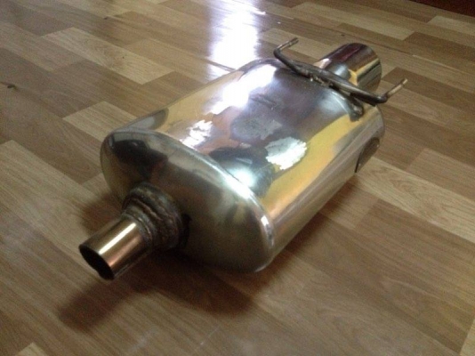 ขายท่อVeilside jasma051 สภาพok ขนาดใส้2.2นิ้ว ใส้ตรง พักกลางยาว12นิ้ว ปลายปากยาว6นิ้ว ปากปลายท่อกว้าง4.5นิ้ว ราคา1900บาท โทร0924462525โส กทม