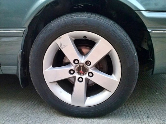 รถสวย แอร์หนาวๆ แคมรี่ ไฟท้ายไม้บรรทัด รถสวย แอร์หนาวๆ แคมรี่ ไฟท้ายไม้บรรทัด