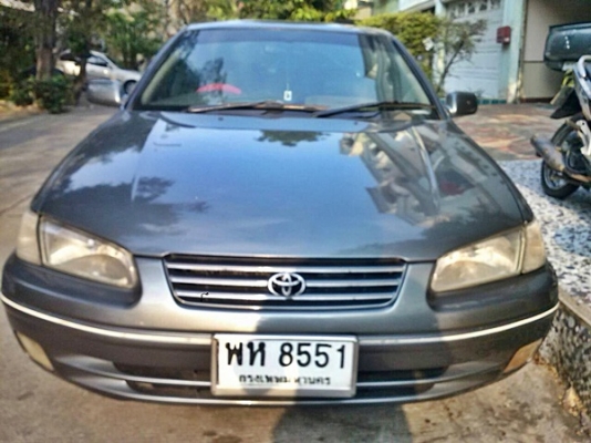 รถสวย แอร์หนาวๆ แคมรี่ ไฟท้ายไม้บรรทัด