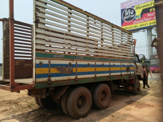 ขายรถ10ล้อ ดั้มเกษตร UD เครื่องHO7C เพลาเดียว เอกสารพร้อมโอน สนใจโทร 090-8588220คุณนะ 093-3258446คุณบิว หรือเข้าดูสินค้าอื่นๆได้ที่ www.truck.in.th/498 หรือเพจFacebook ณรงค์ ซื้อขายรถมือสอง (เว็บไซต์ส่วนตัว) หรือFacebook คุณนะ รถบรรทุก