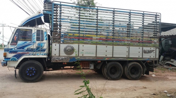 สิบล้อ อีซูชุ ร็อคกี้ FVM12MY-185 เพาเดียว ช่วงยาว6.30ม รถห้างสภาพดีสวยๆพร้อมใช้ ทะเบียนพร้อมโอน ราคา 555,000บ ต่อรองได้ สิบล้อ อีซูชุ ร็อคกี้ FVM12MY-185 เพาเดียว ช่วงยาว6.30ม รถห้างสภาพดีสวยๆพร้อมใช้ ทะเบียนพร้อมโอน ราคา 555,000บ ต่อรองได้