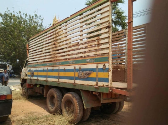 ขายรถ10ล้อ ดั้มเกษตร UD เครื่องHO7C เพลาเดียว เอกสารพร้อมโอน สนใจโทร 090-8588220คุณนะ 093-3258446คุณบิว หรือเข้าดูสินค้าอื่นๆได้ที่ www.truck.in.th/498 หรือเพจFacebook ณรงค์ ซื้อขายรถมือสอง (เว็บไซต์ส่วนตัว) หรือFacebook คุณนะ รถบรรทุก