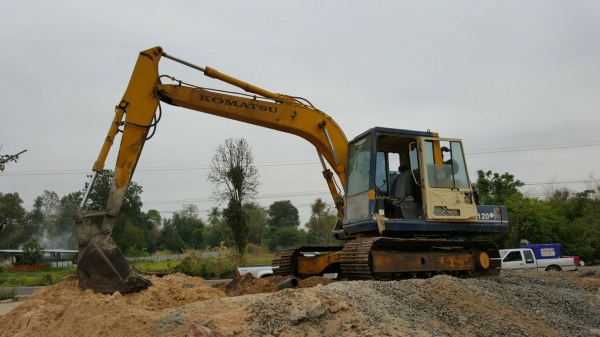 ขายแบ็คโครKomatsu pc120-3 ดูรถได้ที่ อ.หนองสองห้อง จ.ขอนแก่น โทร0857698049 0887115178 (ราคา310000บาท) ID LINE ps5599 ขายแบ็คโครKomatsu pc120-3 ดูรถได้ที่ อ.หนองสองห้อง จ.ขอนแก่น โทร0857698049 0887115178 (ราคา310000บาท) ID LINE ps5599