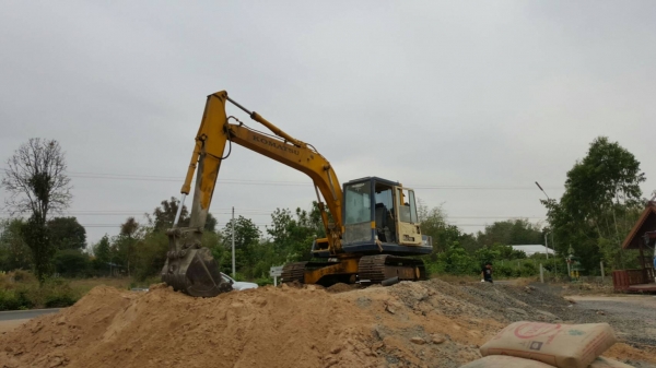 ขายแบ็คโครKomatsu pc120-3 ดูรถได้ที่ อ.หนองสองห้อง จ.ขอนแก่น โทร0857698049 0887115178 (ราคา310000บาท) ID LINE ps5599 ขายแบ็คโครKomatsu pc120-3 ดูรถได้ที่ อ.หนองสองห้อง จ.ขอนแก่น โทร0857698049 0887115178 (ราคา310000บาท) ID LINE ps5599