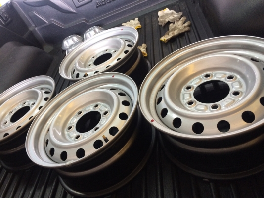 ล้อติดรถ isuzu D-Max บลูเพาเวอร์ 15" ล้อติดรถ isuzu D-Max บลูเพาเวอร์ 15"