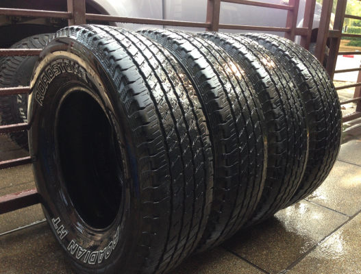 ยาง Roadstone 245 75 16 ปี12 ดอกเต็ม ใช้กันยาว ราคาไม่แพง