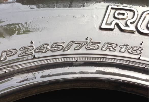 ยาง Roadstone 245 75 16 ปี12 ดอกเต็ม ใช้กันยาว ราคาไม่แพง
