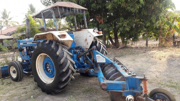 ขายFORD. 6600เสื้อลาย. สวยมากๆๆเอกสารเล่มทะเบียน