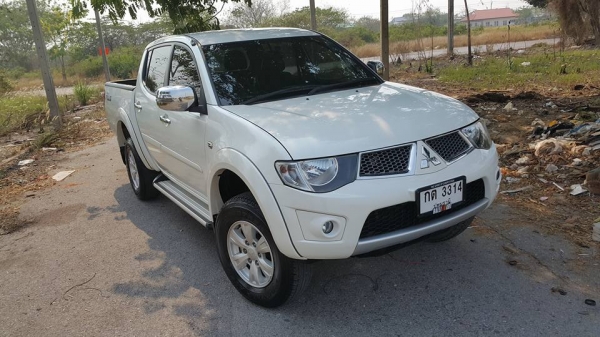 triton 4 ประตู 2015 ขาวมุข 2.7 Top ฟรีดาว์ ออกรถ 1 หมื่นจบเลย ด่วน!!! triton 4 ประตู 2015 ขาวมุข 2.7 Top ฟรีดาว์ ออกรถ 1 หมื่นจบเลย ด่วน!!!