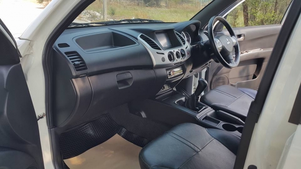 triton 4 ประตู 2015 ขาวมุข 2.7 Top ฟรีดาว์ ออกรถ 1 หมื่นจบเลย ด่วน!!! triton 4 ประตู 2015 ขาวมุข 2.7 Top ฟรีดาว์ ออกรถ 1 หมื่นจบเลย ด่วน!!!