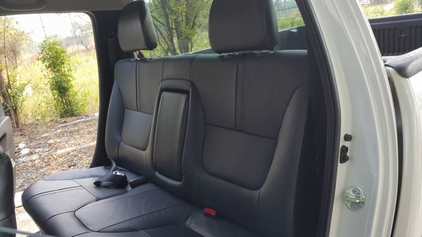 triton 4 ประตู 2015 ขาวมุข 2.7 Top ฟรีดาว์ ออกรถ 1 หมื่นจบเลย ด่วน!!!