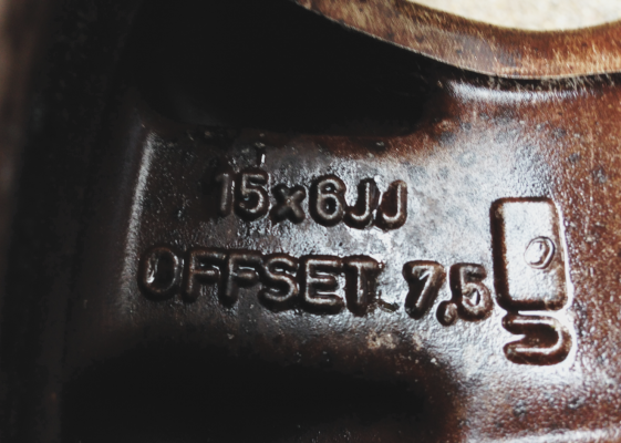 ล้อแท้ Isuzu rodeo ขอบ15 สภาพดี ฝาครบๆ ไม่มีซ่อม ราคาไม่แพง ล้อแท้ Isuzu rodeo ขอบ15 สภาพดี ฝาครบๆ ไม่มีซ่อม ราคาไม่แพง