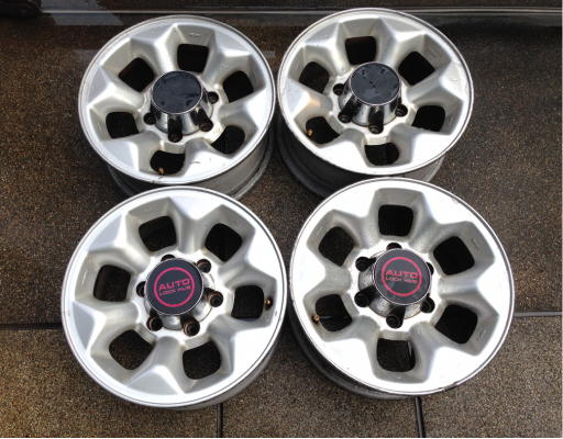 ล้อแท้ Isuzu rodeo ขอบ15 สภาพดี ฝาครบๆ ไม่มีซ่อม ราคาไม่แพง