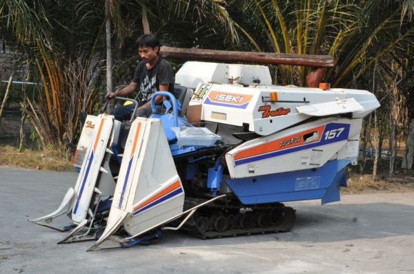 ขายรถเกี่ยว นวดข้าวISEKI FRONTIER157 ดีเซล3สูบ แรง สวยเดิมจากญี่ปุ่น 48,000เท่านั้น!!