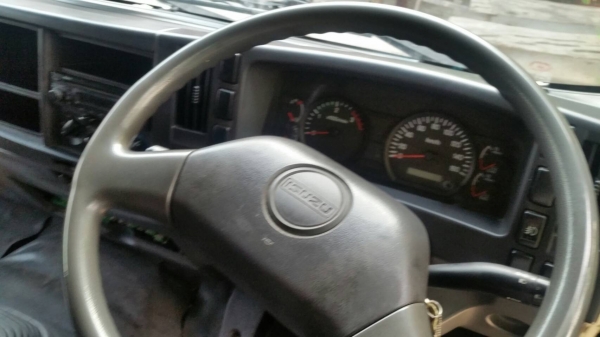 ขายรถ 6 ล้อ อีซูซุFTR  Forword 220 แรง รถสวย สภาพดี