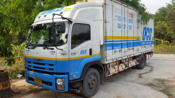 ขายรถ 6 ล้อ อีซูซุFTR  Forword 220 แรง รถสวย สภาพดี