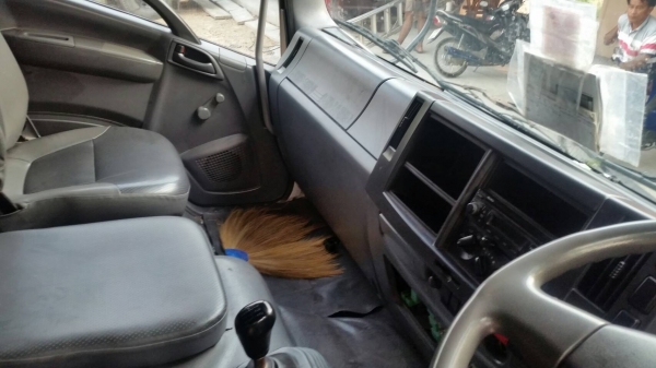 ขายรถ 6 ล้อ อีซูซุFTR  Forword 220 แรง รถสวย สภาพดี