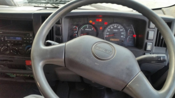 ขายรถ 6 ล้อ อีซูซุFTR  Forword 220 แรง รถสวย สภาพดี