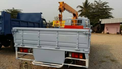 ขาย 6 ล้อ ISUZU 110 ปี 40 ติดเครน 2.5 ตัน สภาพสวยพร้อมใช้ ราคาต่อรองได้ ติดต่อได้ที่คุณอ๊อฟ พิจิตร 086-737-9991