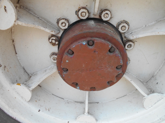 ขายรถคีบสพาภพร้อมชัยงานเครื่องโคมะสุ4ดี105ช่วงล่างรถตักเคพี725ปั่มยกเม็คโคให่ญสนจัย 0810074646 ราคาต่อรองครับ