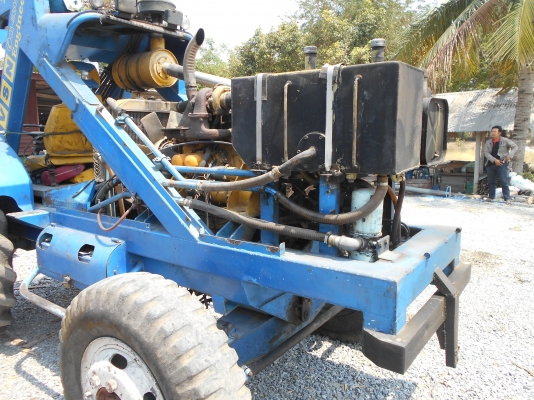 ขายรถคีบสพาภพร้อมชัยงานเครื่องโคมะสุ4ดี105ช่วงล่างรถตักเคพี725ปั่มยกเม็คโคให่ญสนจัย 0810074646 ราคาต่อรองครับ