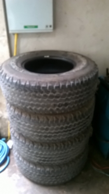 **ขายถูกๆครับ**ยาง 265/75/16 goodyear 4เส้น ยังใช้งานได้อีกนานครับ