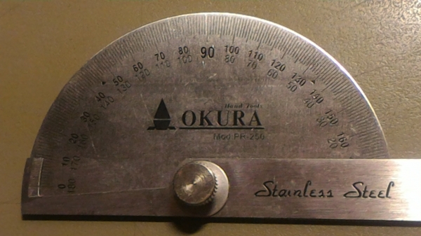 ชุดวัดองศา มุมต่างๆ เป็นสแตนเลส คงทน สะดวกใช้ใช้วัด วัดความยาวก็ได้ ความลึก วัดความเอียง วัดมุมดอกสว่าน วัดมุมมีดกลึ่งหรือตรวจสอบเบื้้องต้นจะนำาติดตัวก็สะดวก