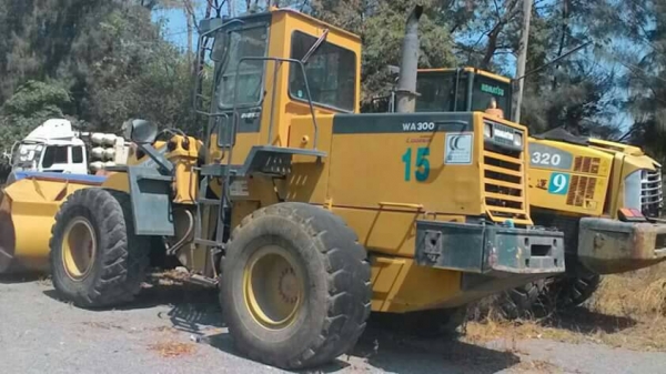 รถขุด Komatsu pc200-8