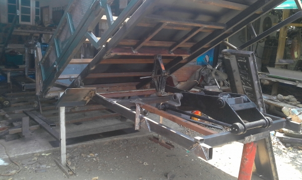 ขายและรับทำกะบะเหล็ก ปิคอัฟ รถบรรทุกเล็ก