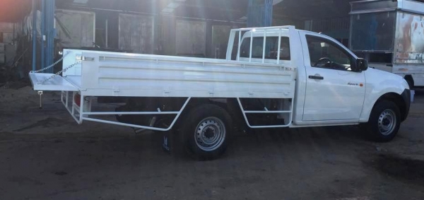 ขายและรับทำกะบะเหล็ก ปิคอัฟ รถบรรทุกเล็ก