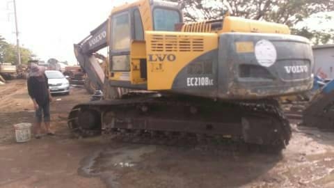 ขาย VOLVO EC210 BLC เอกสารอินวอย ไฟฟ้าครบ พร้อมใช้ ติดต่อ คุณ อ๊อฟ พิตร 086-737-9991 ขาย VOLVO EC210 BLC เอกสารอินวอย ไฟฟ้าครบ พร้อมใช้ ติดต่อ คุณ อ๊อฟ พิตร 086-737-9991