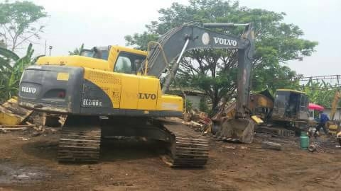 ขาย VOLVO EC210 BLC เอกสารอินวอย ไฟฟ้าครบ พร้อมใช้ ติดต่อ คุณ อ๊อฟ พิตร 086-737-9991 ขาย VOLVO EC210 BLC เอกสารอินวอย ไฟฟ้าครบ พร้อมใช้ ติดต่อ คุณ อ๊อฟ พิตร 086-737-9991