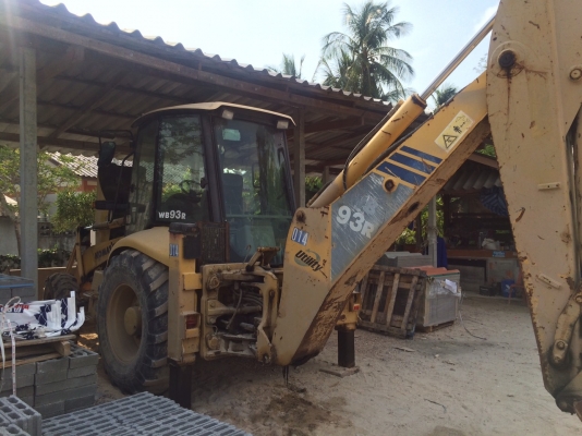 รถตักหน้า ขุดหลัง   KOMATSU   (โคมัสสุ)  พร้อมใช้งาน เล่่มพร้อม ...