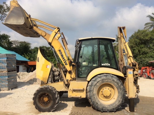 รถตักหน้า ขุดหลัง   KOMATSU   (โคมัสสุ)  พร้อมใช้งาน เล่่มพร้อม ...