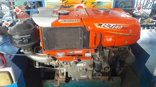 **188,000 บ.ต่อรอง/// แต๋น4ล้อเพลาลอย KUBOTA-RT 14แรง สตาร์ทกุญแจ คัสซีหน้า 4 หลังคาบังแดด กระบะ ก. 1.70ม.Xย. 3.00ม. พื้นไม้คอกไม้สูง รถต่อใหม่2ปี (อู่.พรเทพ 99) ใช้งานน้อย สวยพร้อมใช้ เล่มฯครบ **ขาย แต๋น KUBOTA RT-140 14แรง 4ล้อบรรทุกการเกษตร สภาพสวย พร้