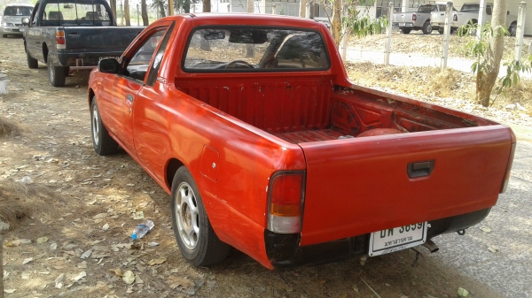 NISSAN NV พร้อมใช้งาน ถูกจัด