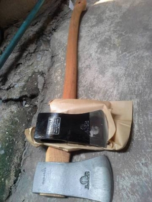 ขายหัวขวาน HULT'S CELEBRATED AXES. MADE IN SWEDEN. ขายหัวขวาน HULT'S CELEBRATED AXES. MADE IN SWEDEN.