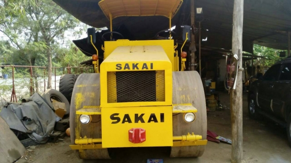 ขายรถบดล้อเรียบ SAKAI.R2 สภาพสวยพร้อมใช้ ติดต่อได้ที่คุณ อ๊อฟ พิจิตร 086-737-9991