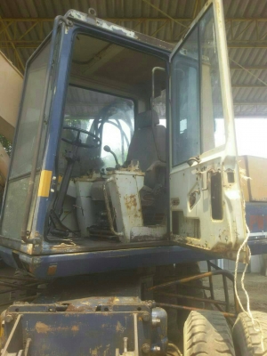 ขาย KOMATSU WA150-3 เล่มสภาพสวยพร้อมใช้ ติดต่อได้ คุณอ๊อฟ พิจิตร 086-737-9991 ขาย KOMATSU WA150-3 เล่มสภาพสวยพร้อมใช้ ติดต่อได้ คุณอ๊อฟ พิจิตร 086-737-9991