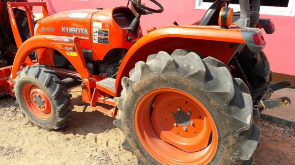 รถไถนา Kubota m36   ตัวใหม่ปี57