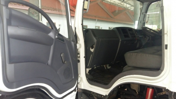 ขายแล้วครับ หกล้อ อีซูชุ NPR150ปี53ช่วงยาว5ม สภาพดีสวยพร้อมใช้ ทะเบียนพร้อมโอน ราคา 685,000บ ราคาเบาๆ ครับ