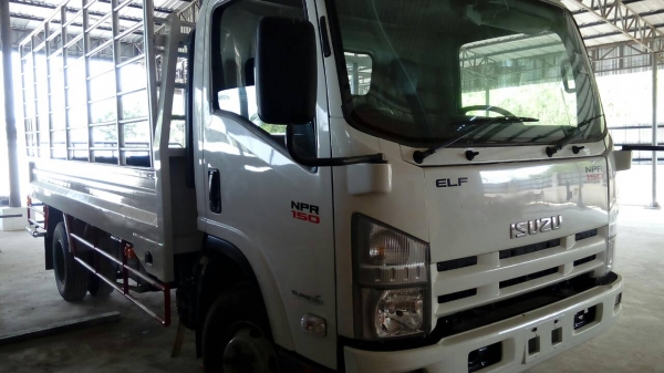 ขายแล้วครับ หกล้อ อีซูชุ NPR150ปี53ช่วงยาว5ม สภาพดีสวยพร้อมใช้ ทะเบียนพร้อมโอน ราคา 685,000บ ราคาเบาๆ ครับ