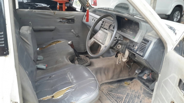 ขายรถmazda ขายตามสภาพ เครื่องไม่ติด มีเล่มทะเบียน