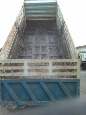 Hino บรรทุกดั้ม 210 กระบะสามมิต Hino บรรทุกดั้ม 210 กระบะสามมิต