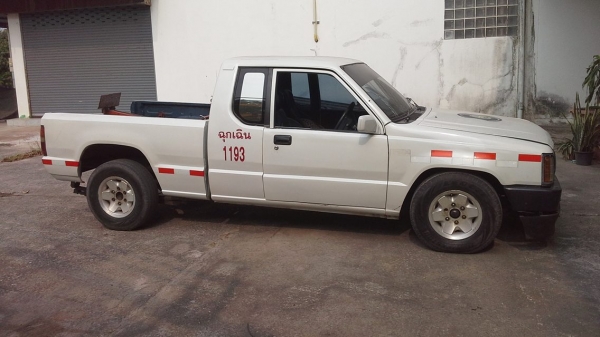ขายรถยกพร้อมใช้ ลดเหลือ 100,000