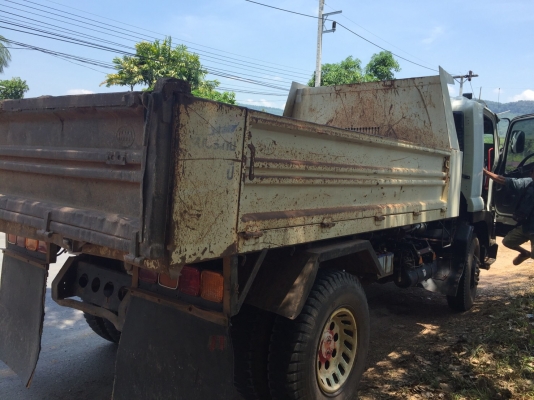 6ล้อดั้ม240แรงปี54..ISUZU MP1FTR34JAT..ไมล์1.8แสนกว่า รถสวยเดิมๆเครื่องเกียร์เดิมไม่เคยแกะ.