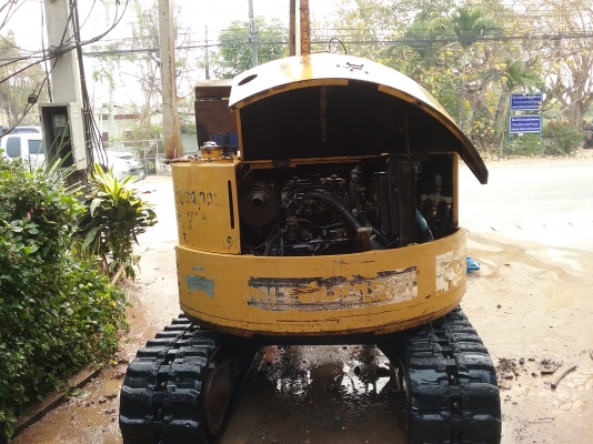 รถแบคโฮยี่ห้อ มิตซูบิซิรุ่น MXR 30